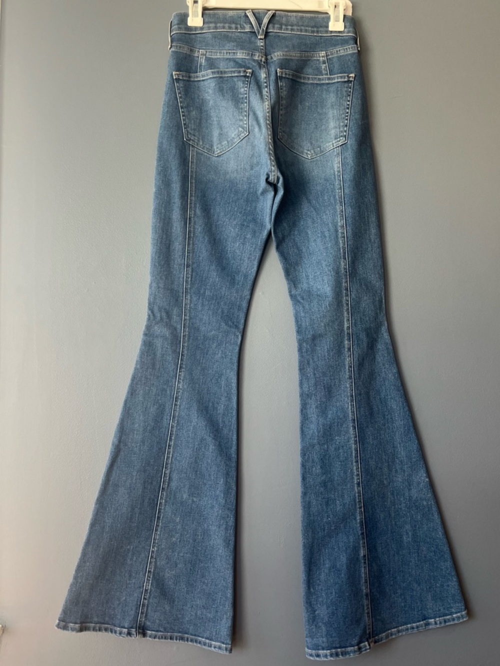 Veronica Beard Sheridan Exaggerated Flare High Rise Jeans - Picture 4 of 6